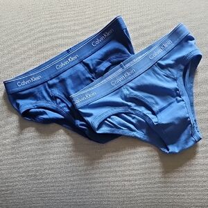 Set Of 2 Calvin Klein Men's Vibrant Blue Briefs